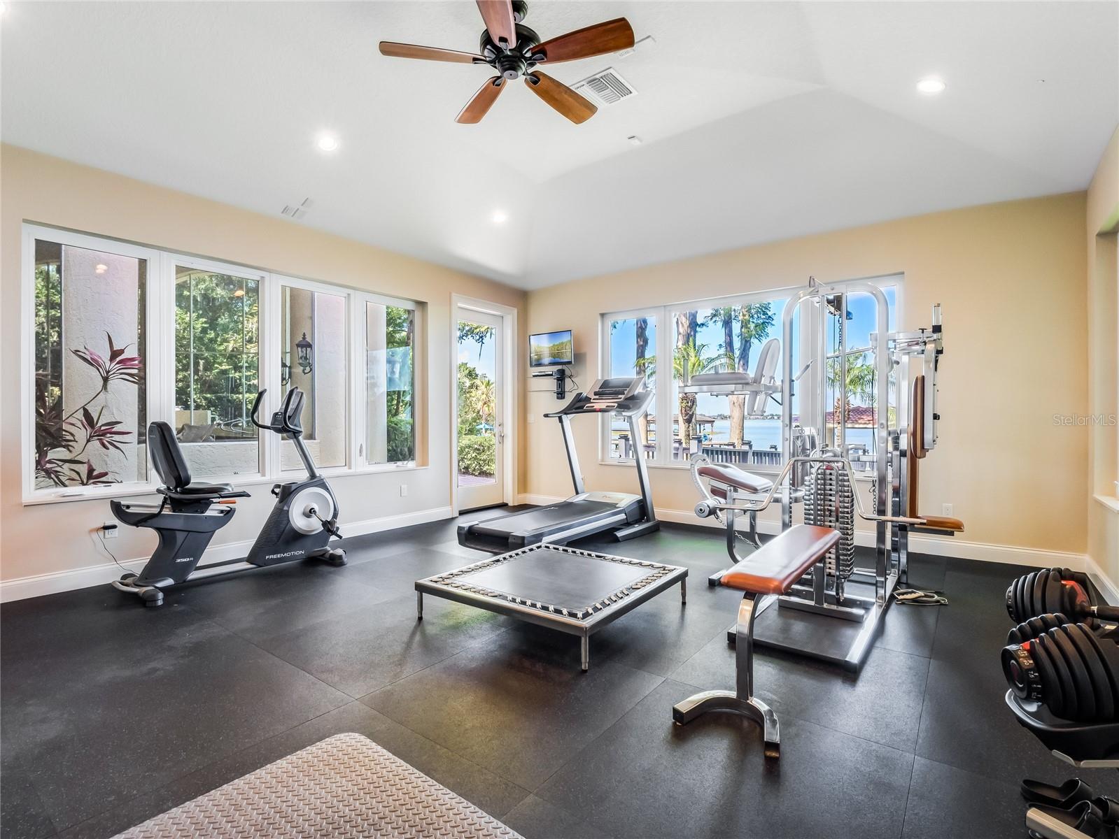 9826 Laurel Valley Dr