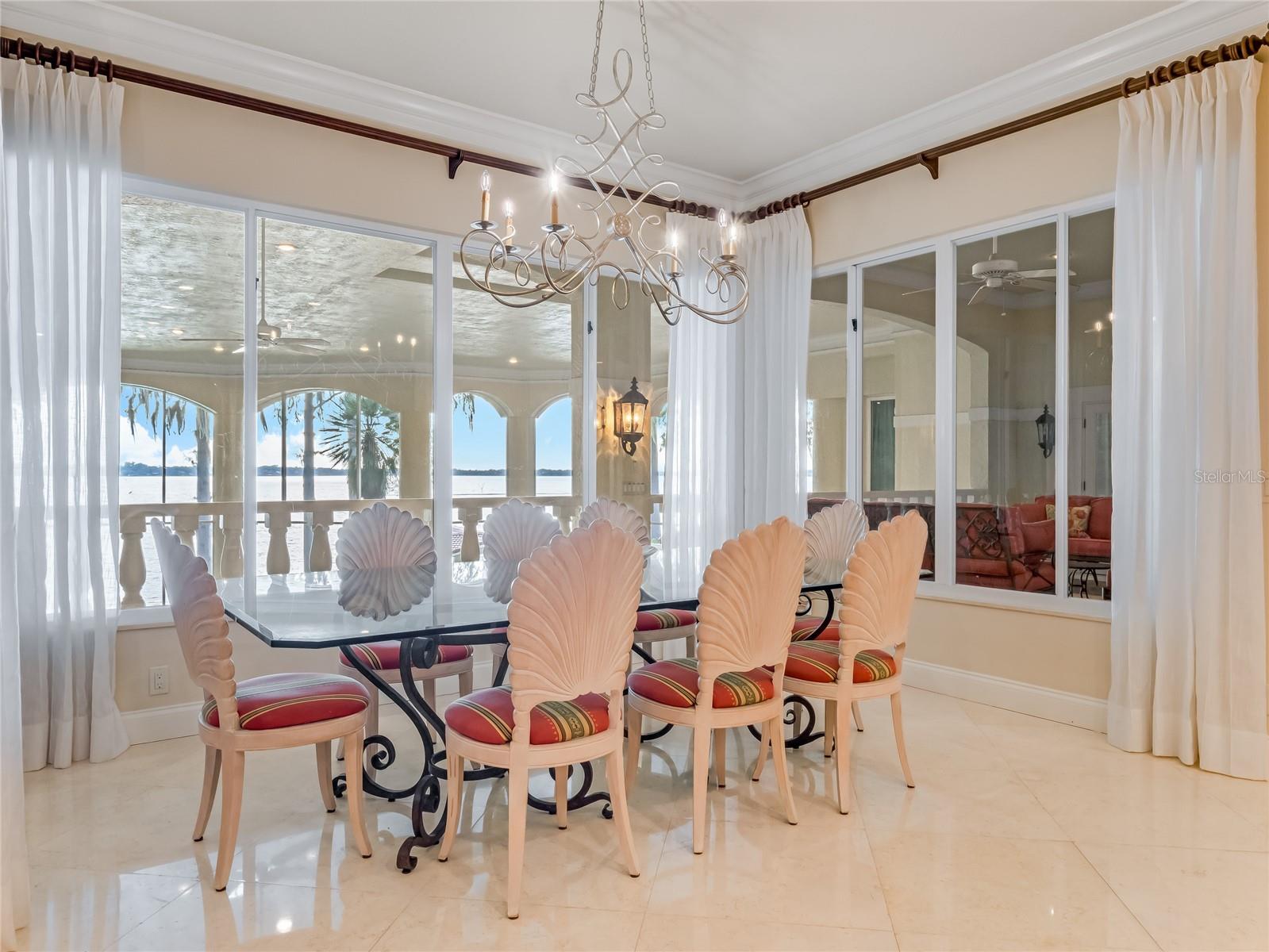 9826 Laurel Valley Dr