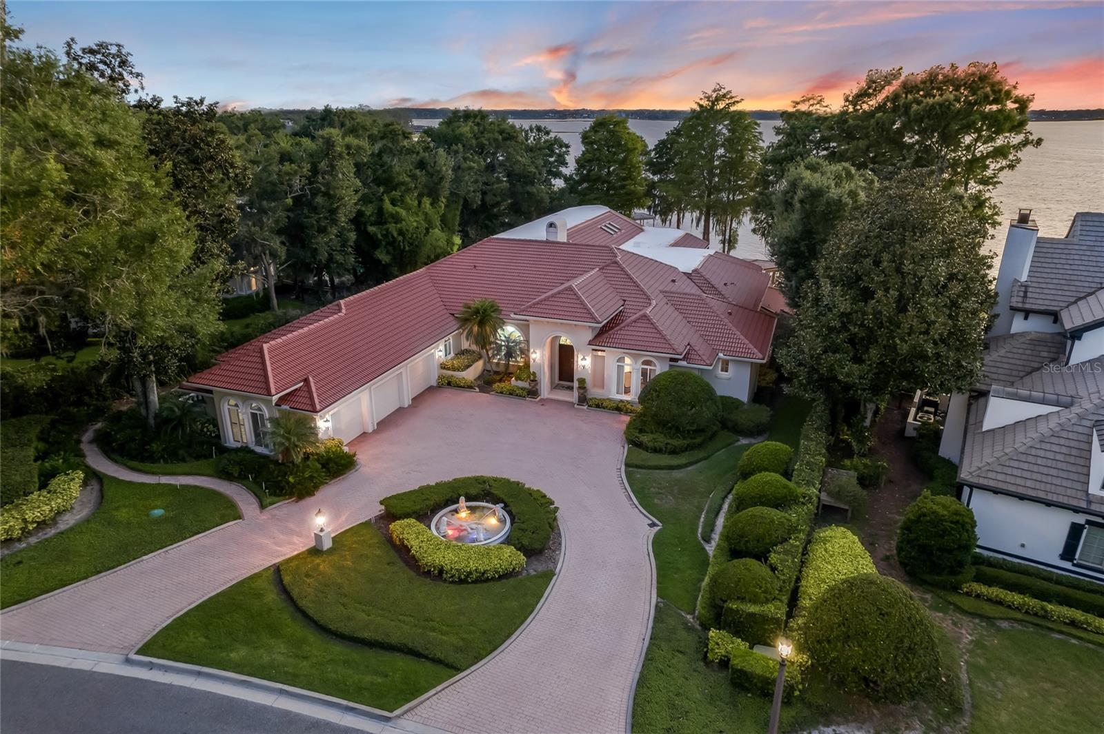 9826 Laurel Valley Dr