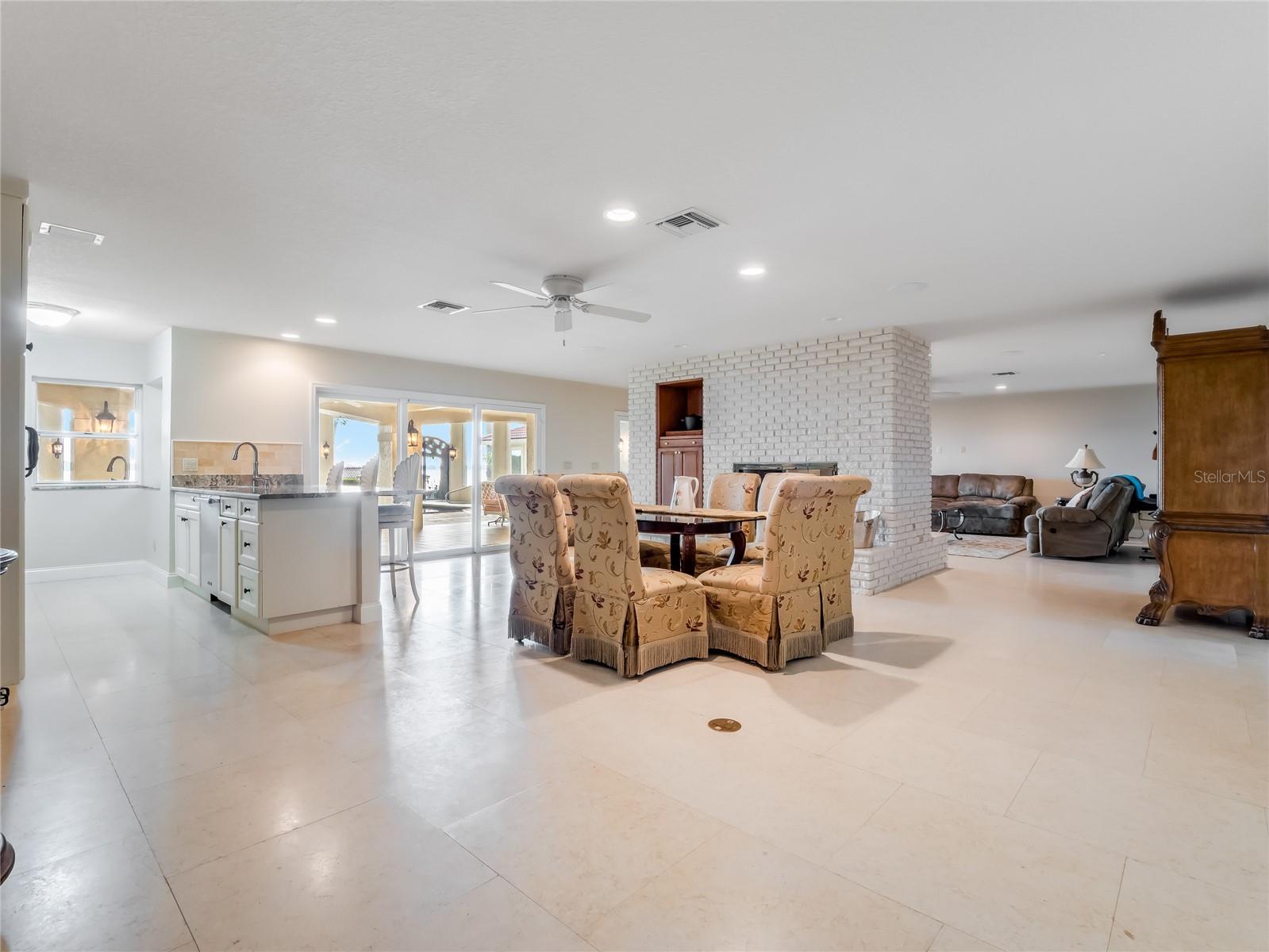 9826 Laurel Valley Dr