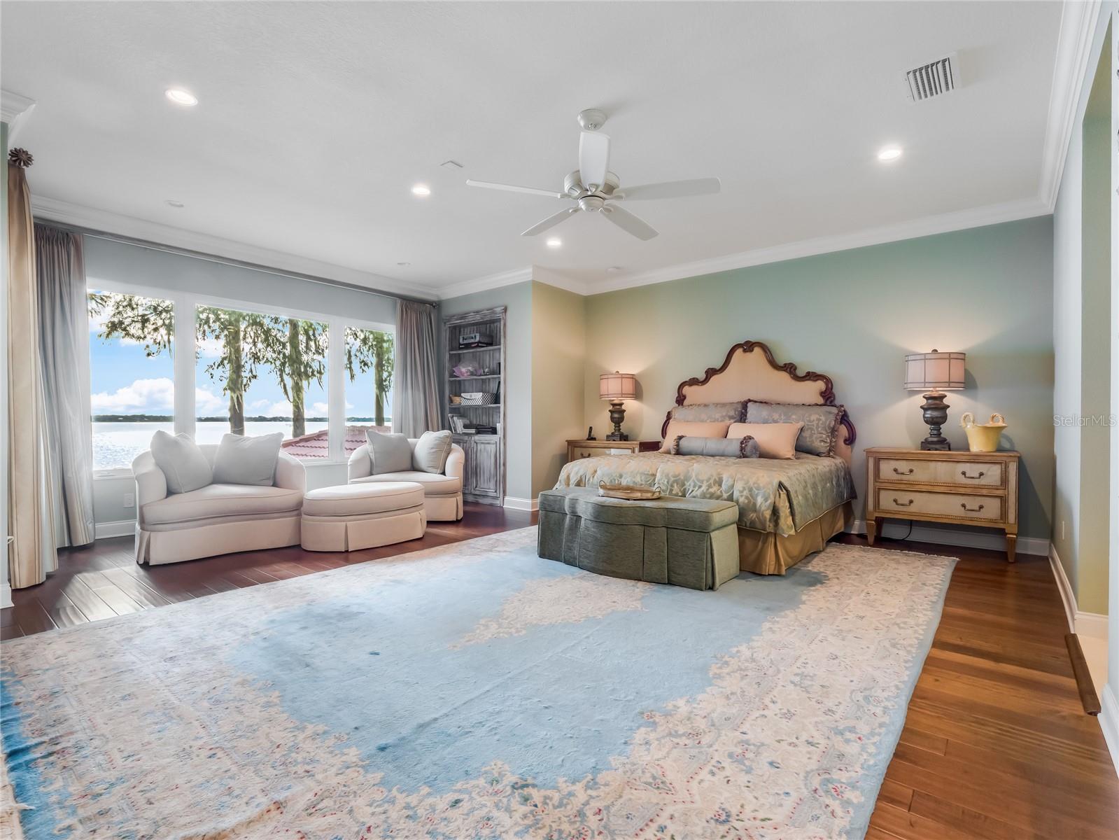 9826 Laurel Valley Dr