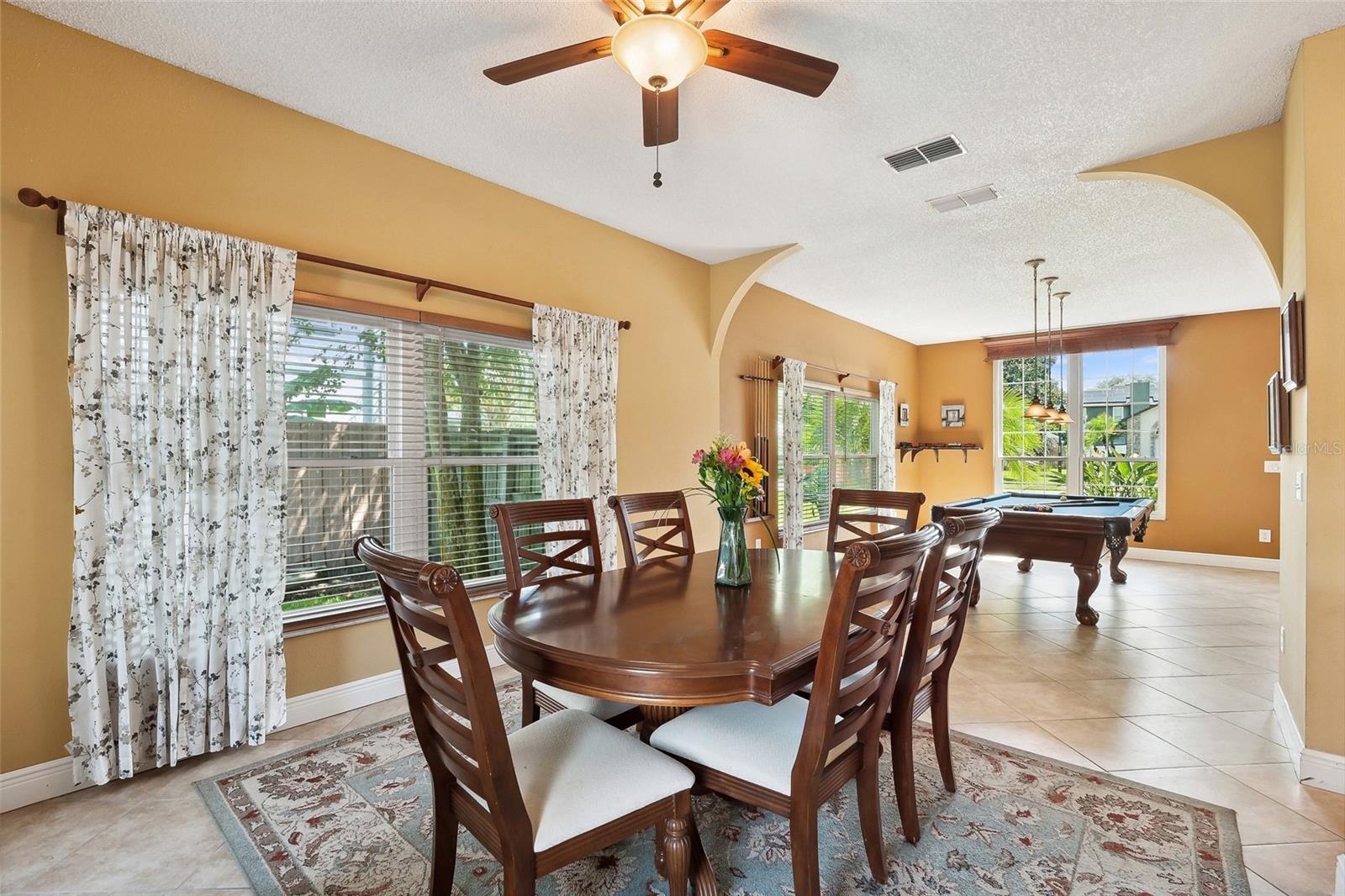 1939 S Prairie Dunes Ct