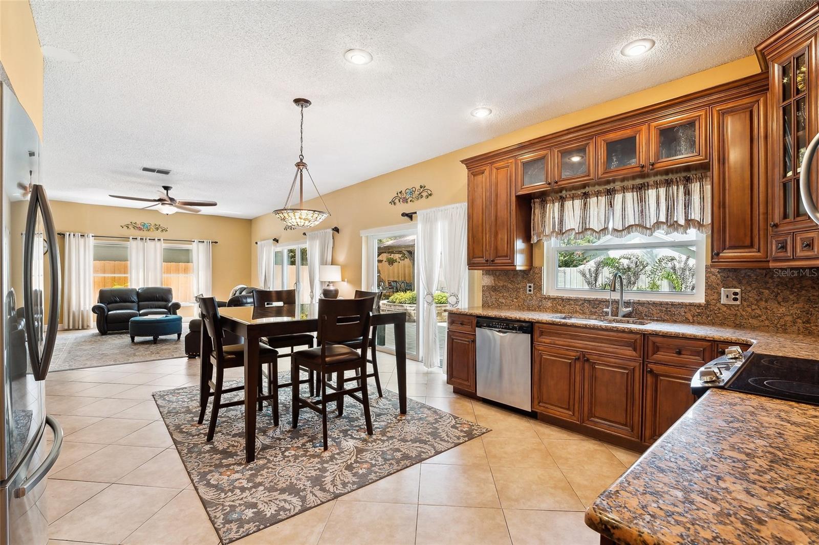 1939 S Prairie Dunes Ct