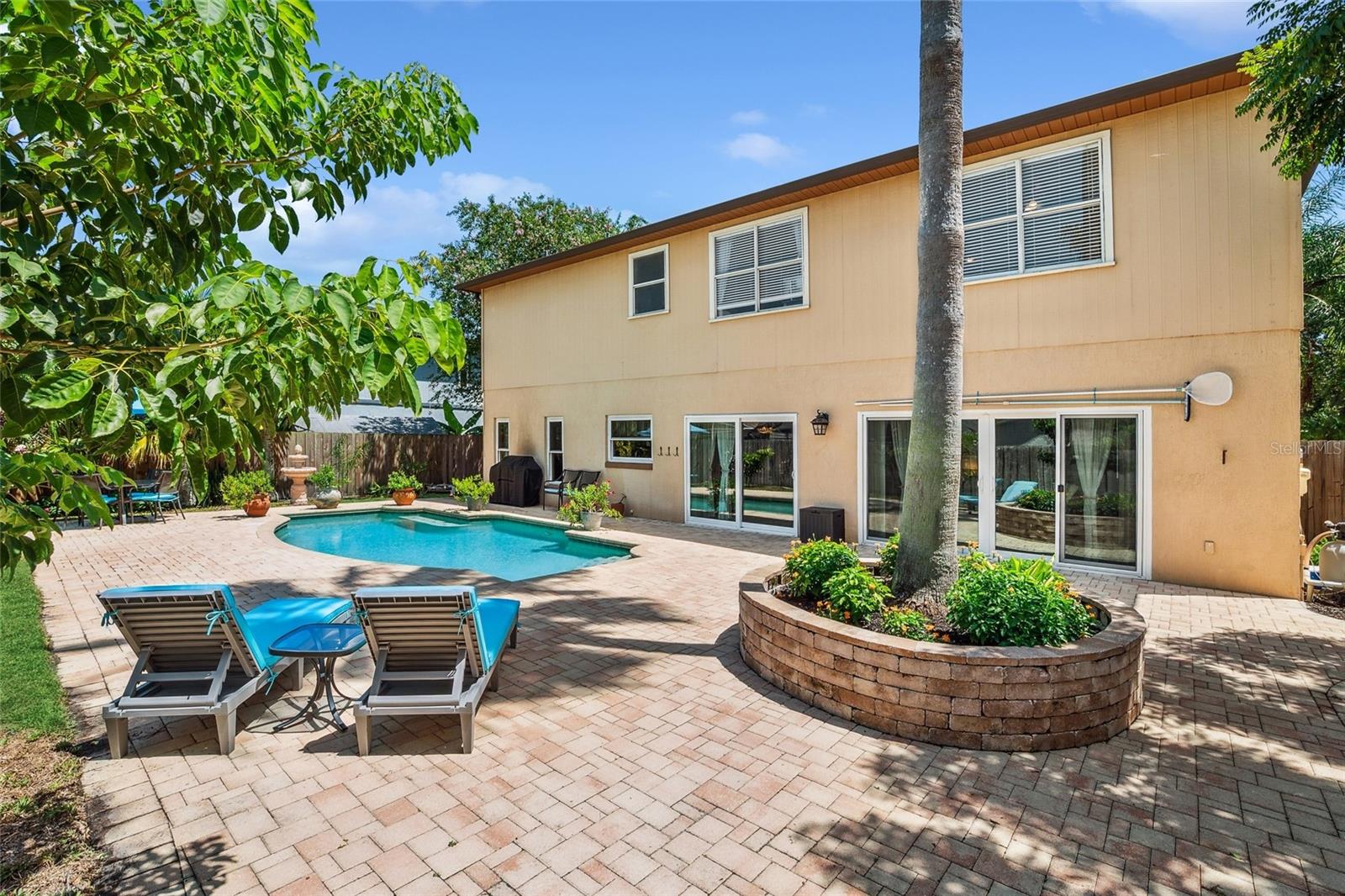 1939 S Prairie Dunes Ct