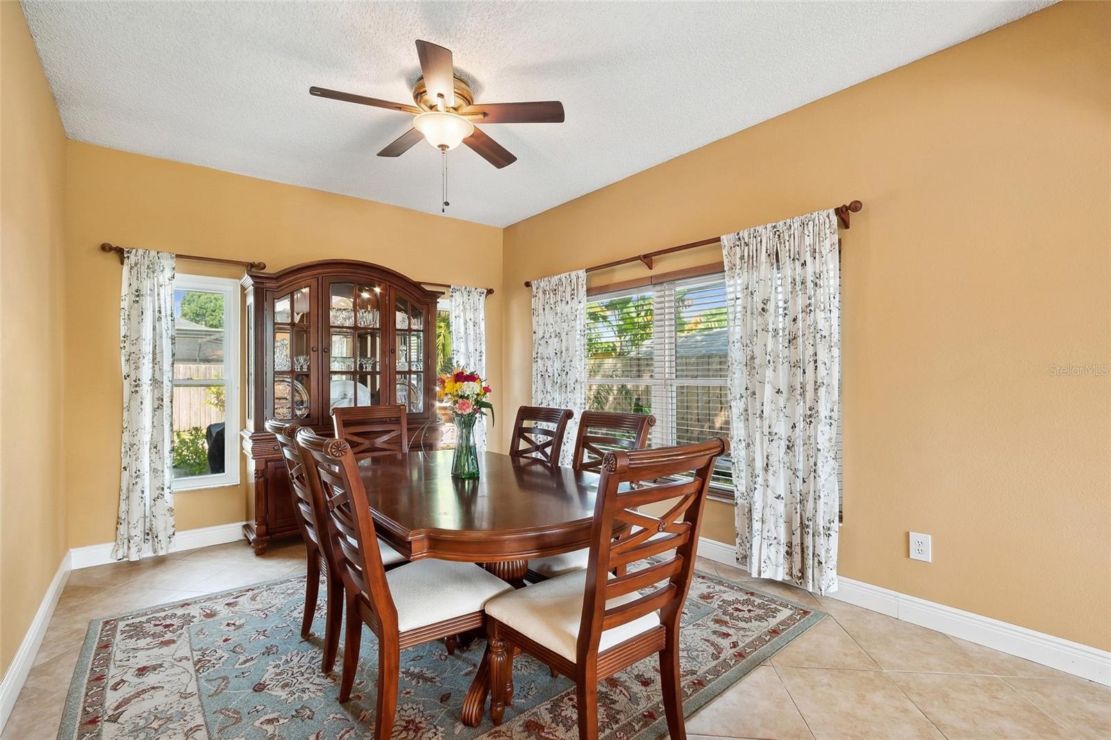 1939 S Prairie Dunes Ct