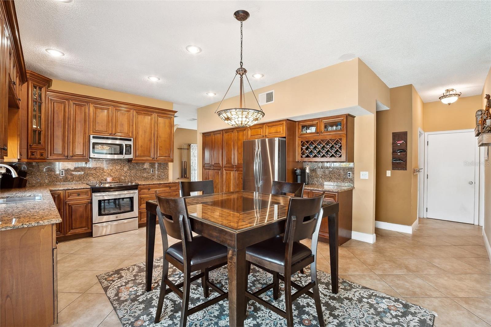 1939 S Prairie Dunes Ct