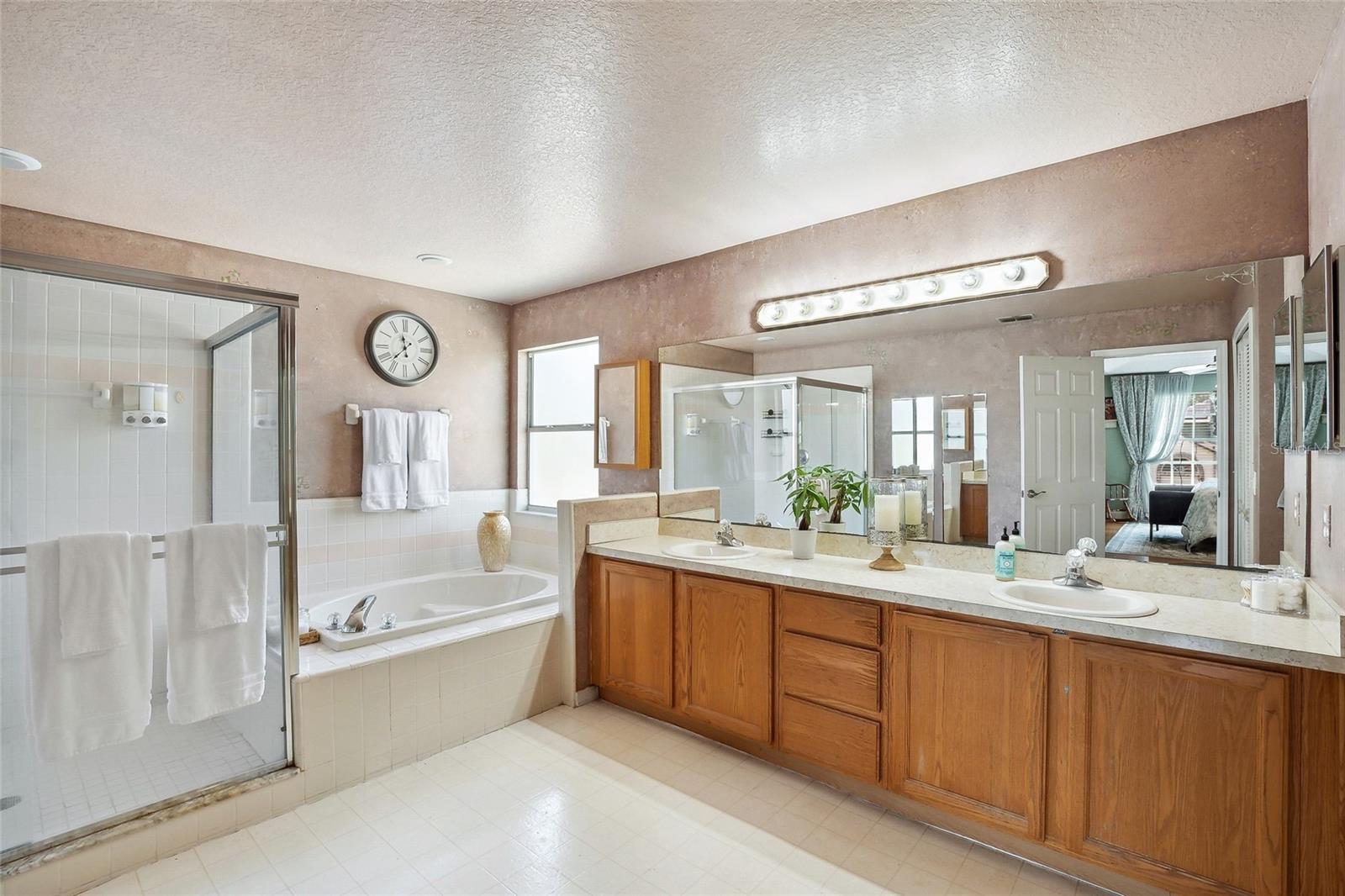 1939 S Prairie Dunes Ct