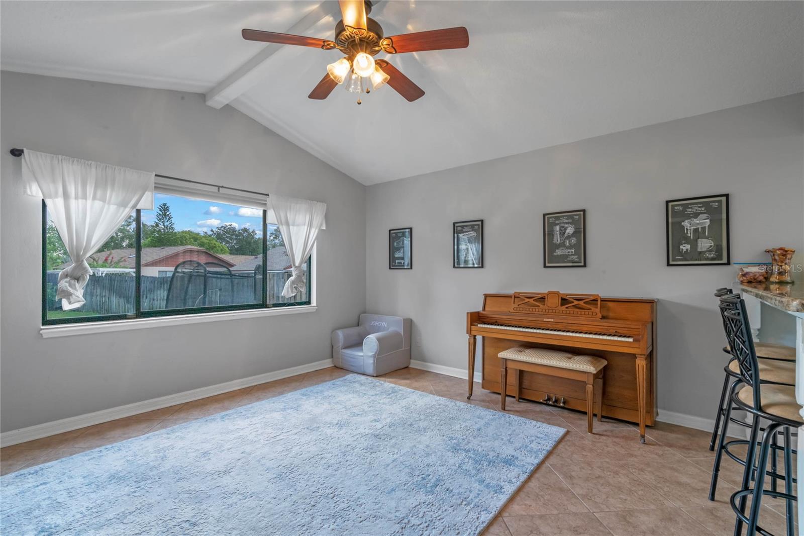 939 Blueberry Hollow Ct