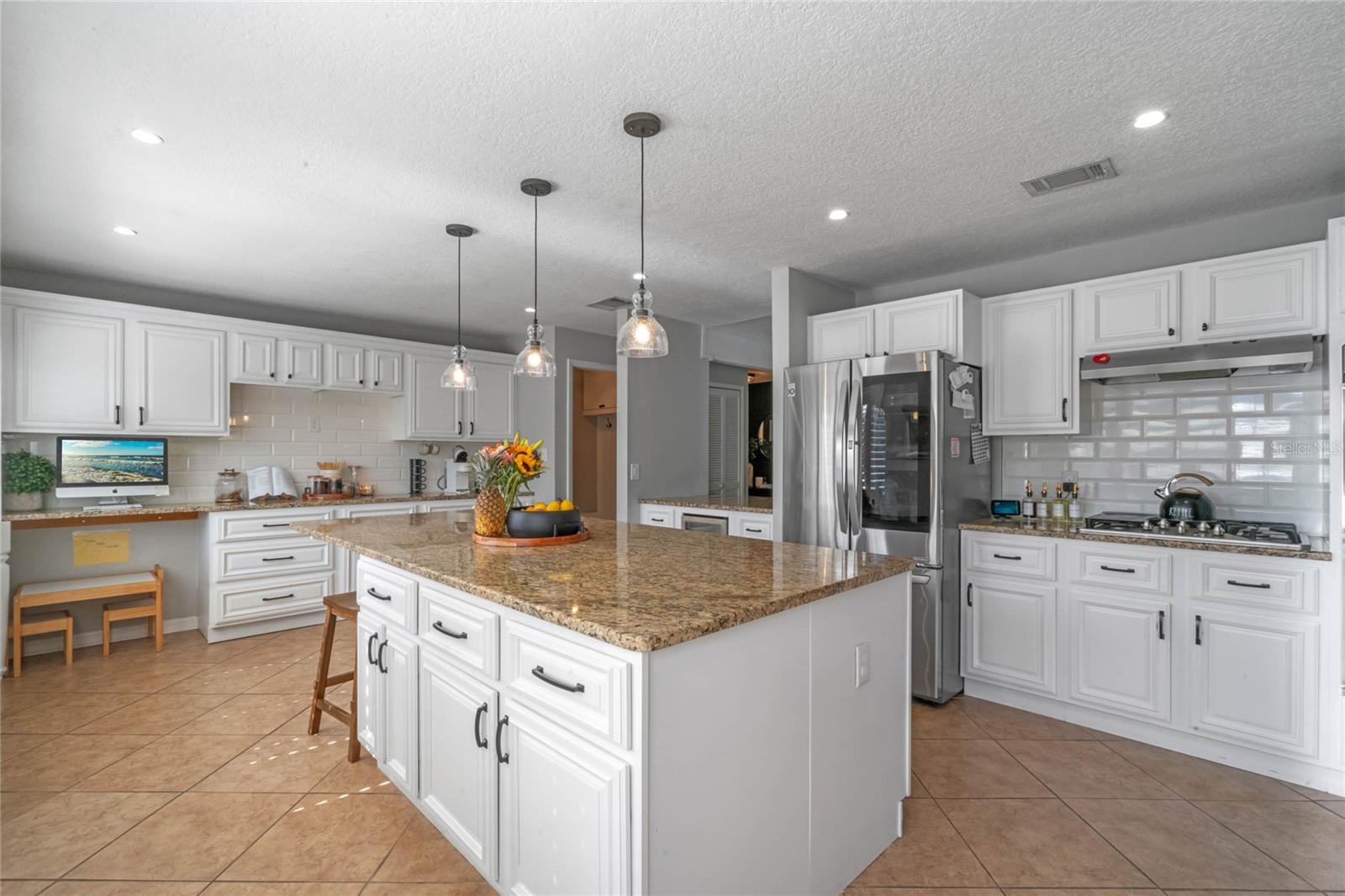 939 Blueberry Hollow Ct