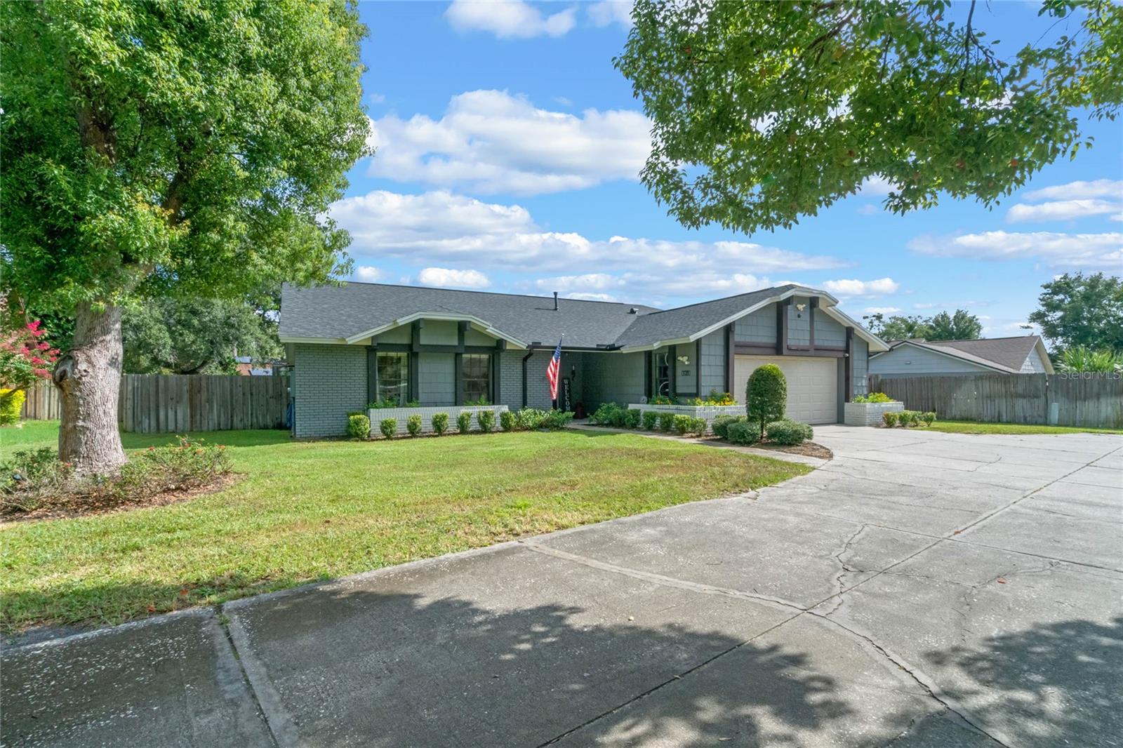 939 Blueberry Hollow Ct