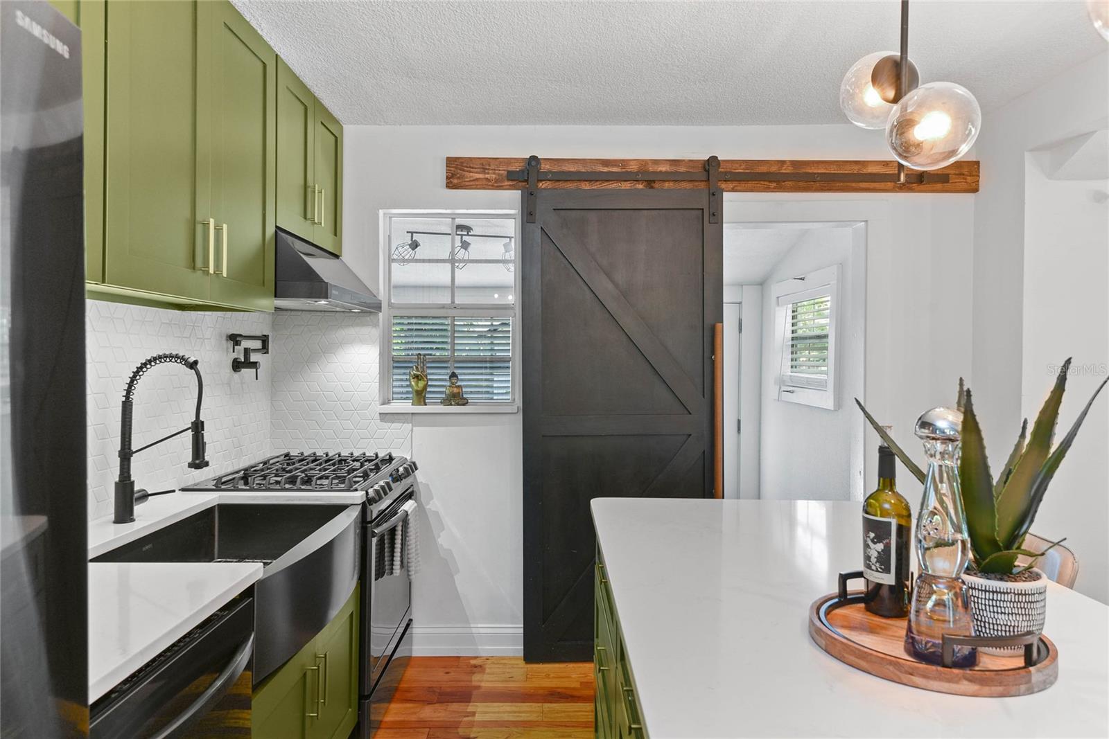 1414 Pinecrest Pl
