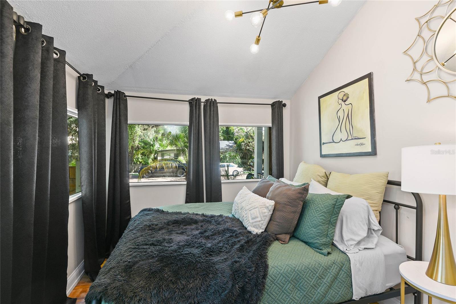 1414 Pinecrest Pl