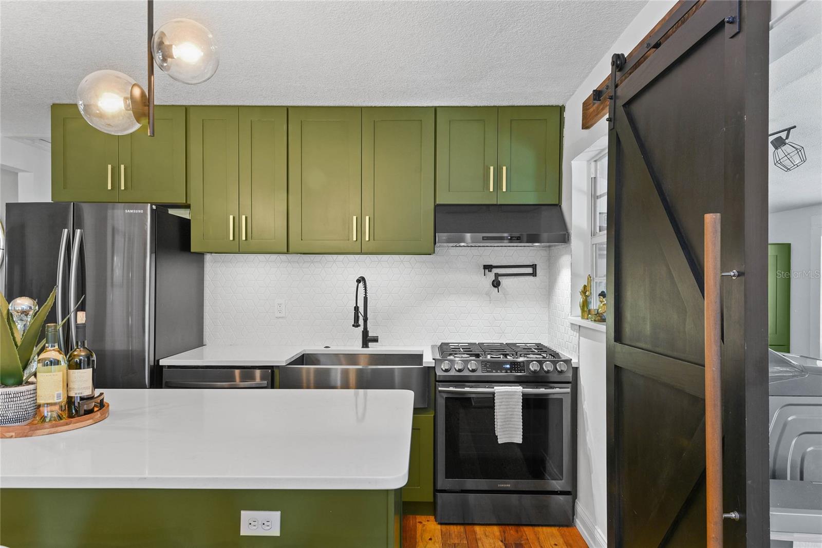 1414 Pinecrest Pl