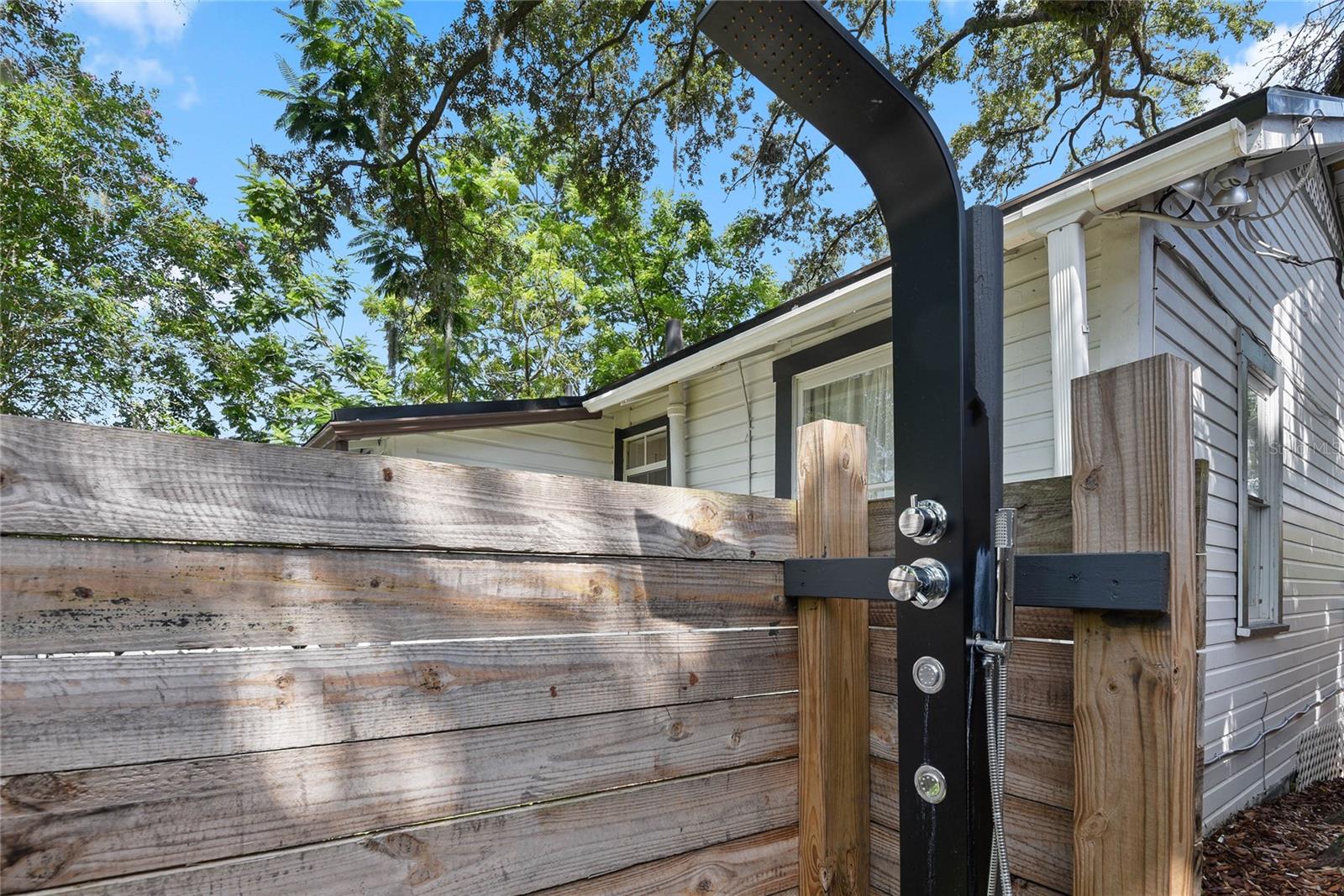 1414 Pinecrest Pl