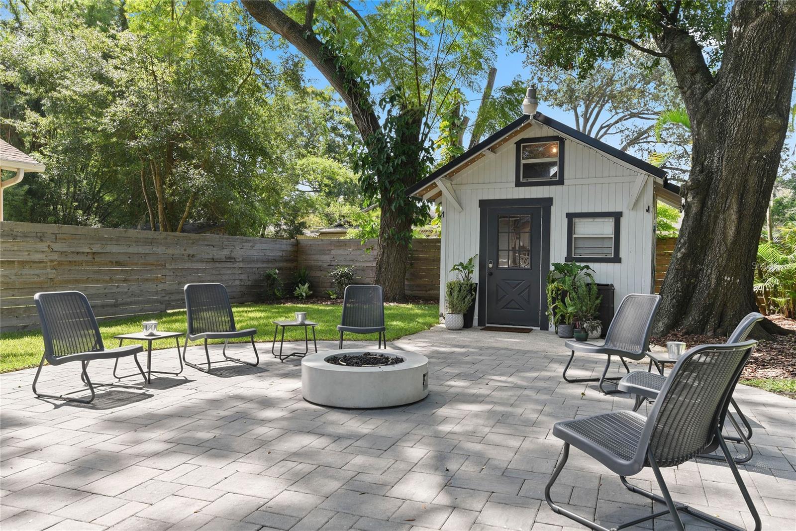 1414 Pinecrest Pl