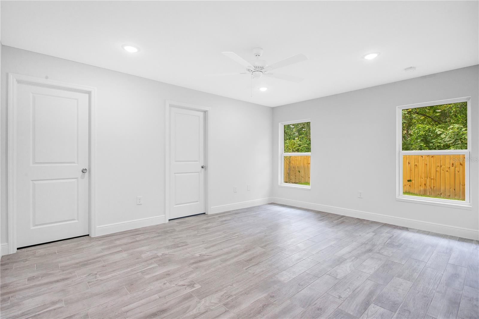3652 Glover Ln