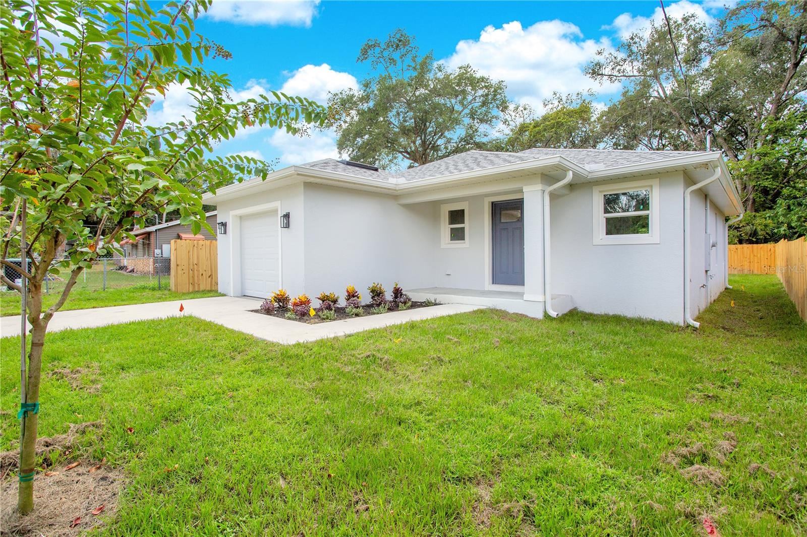 3652 Glover Ln