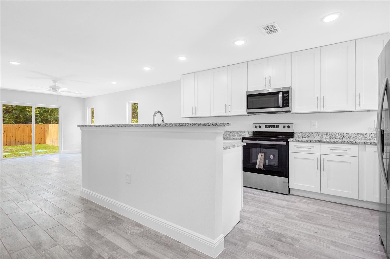 3652 Glover Ln
