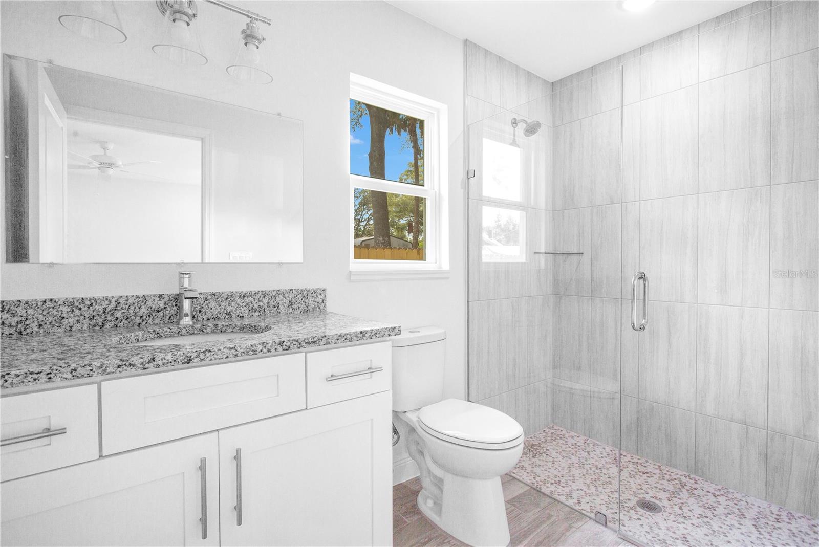 3652 Glover Ln