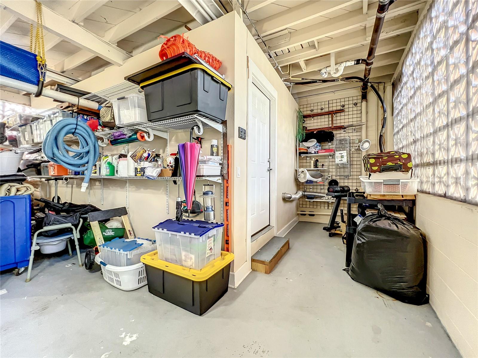 1335 Hardy Ave