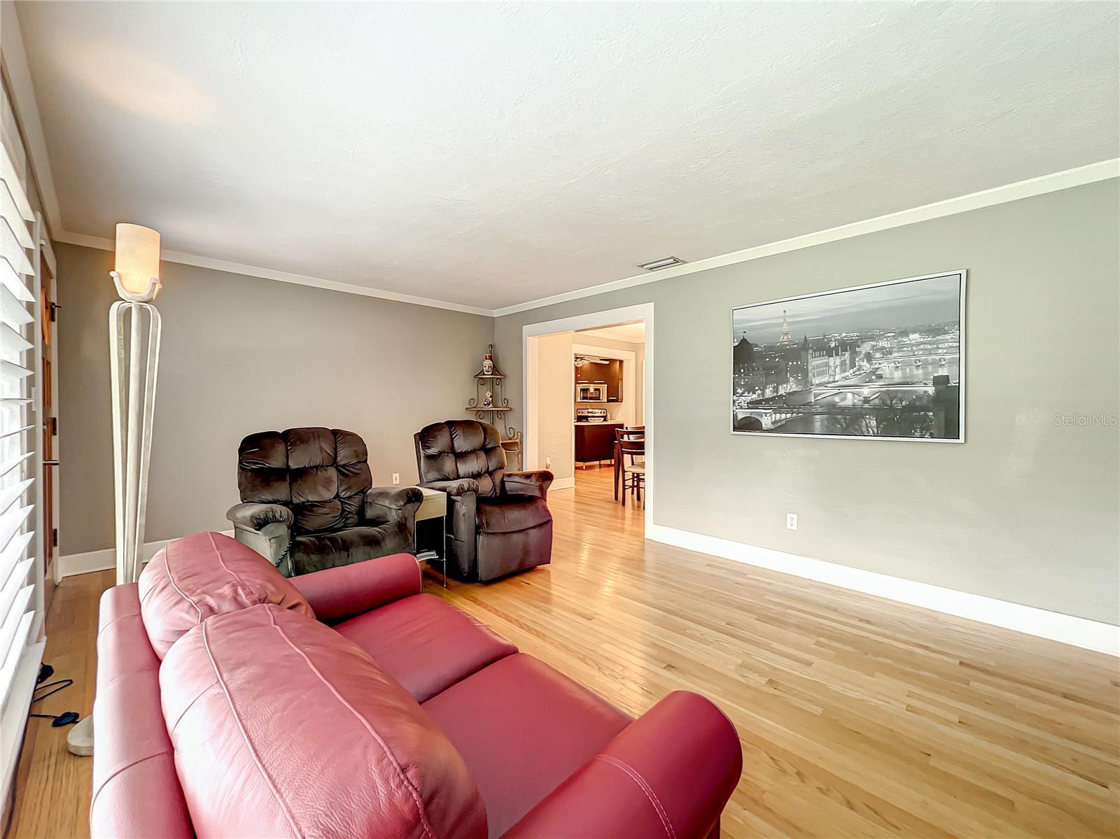 1335 Hardy Ave