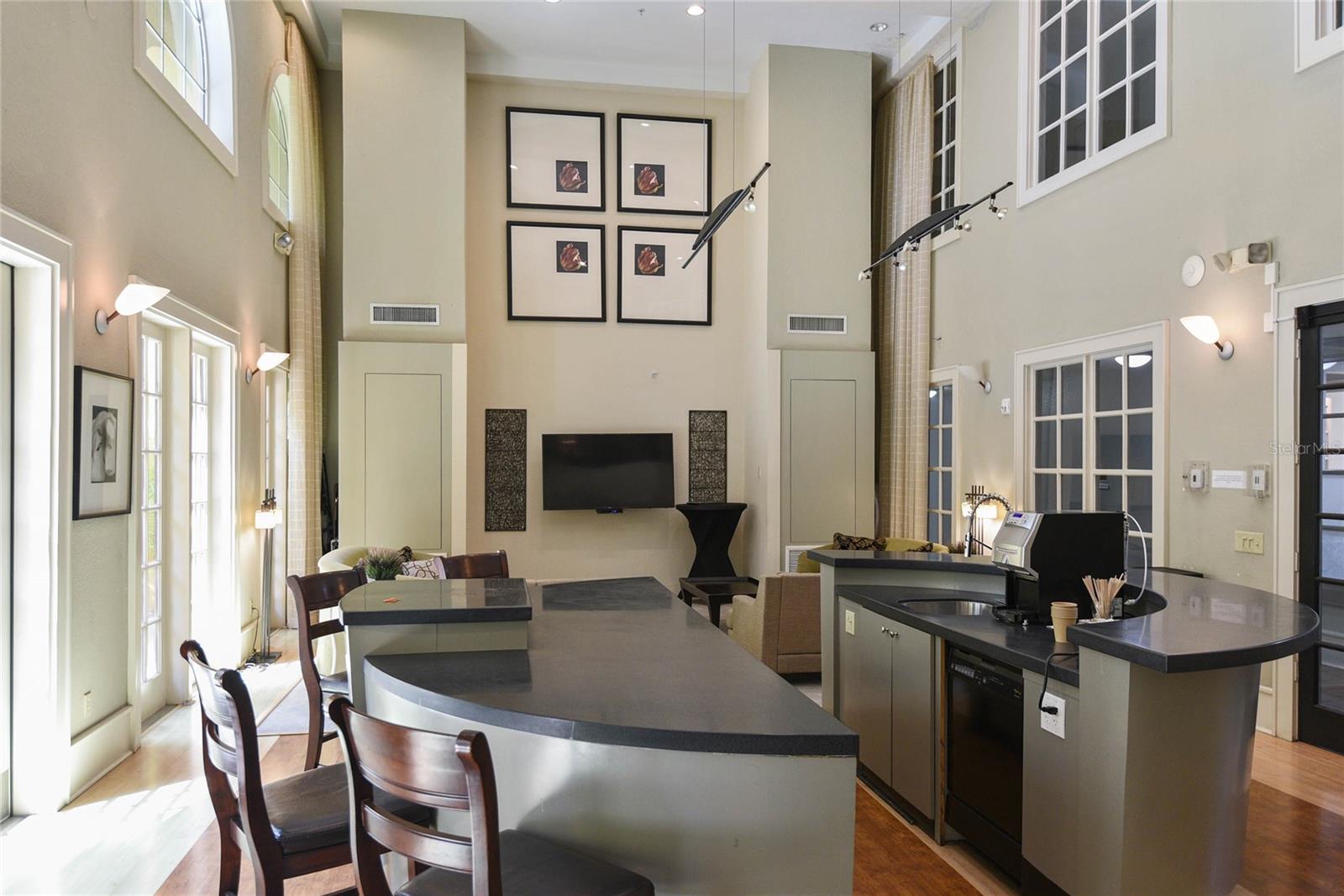 860 N Orange Ave #373