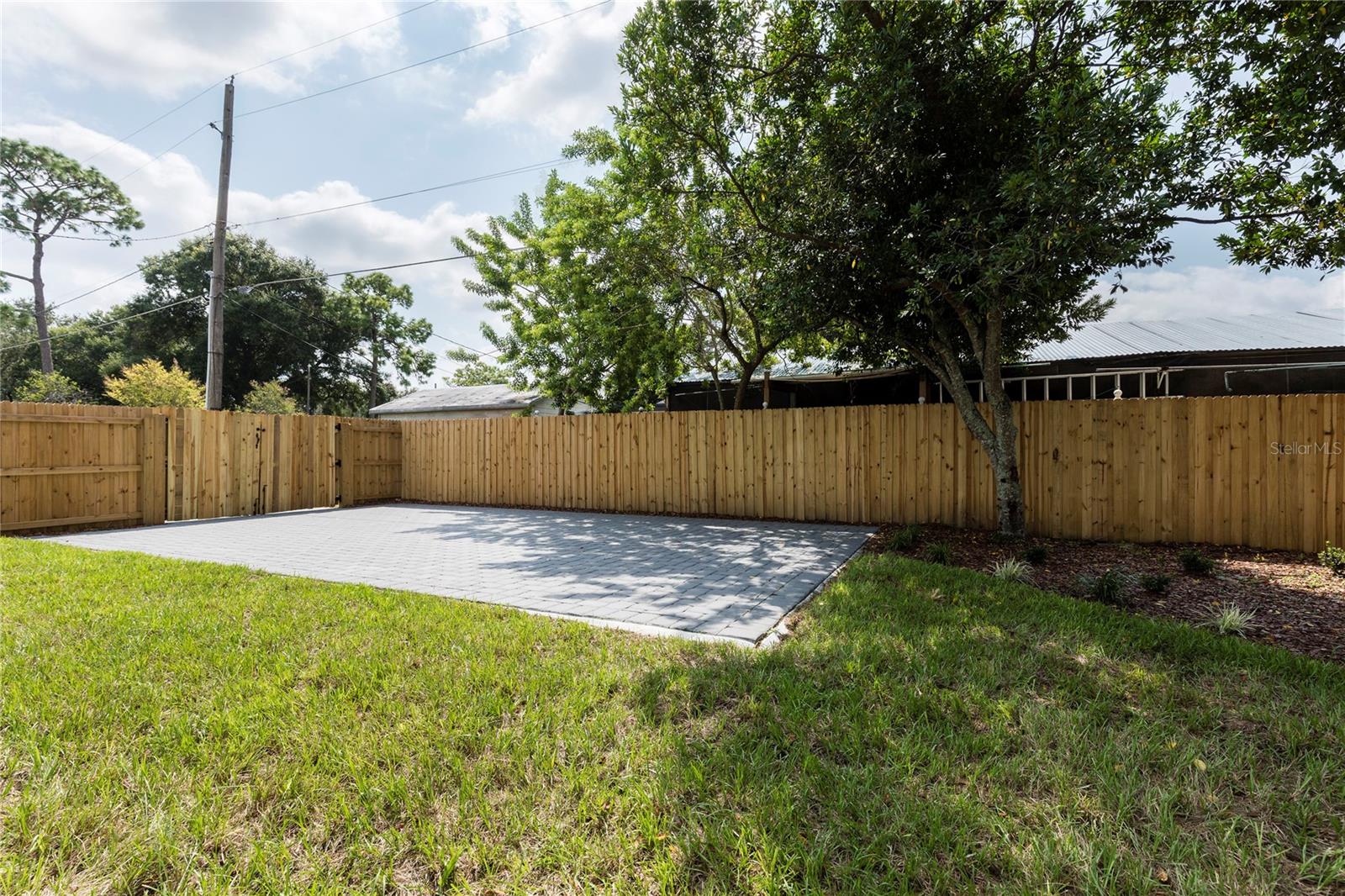 4020 Ibis Dr