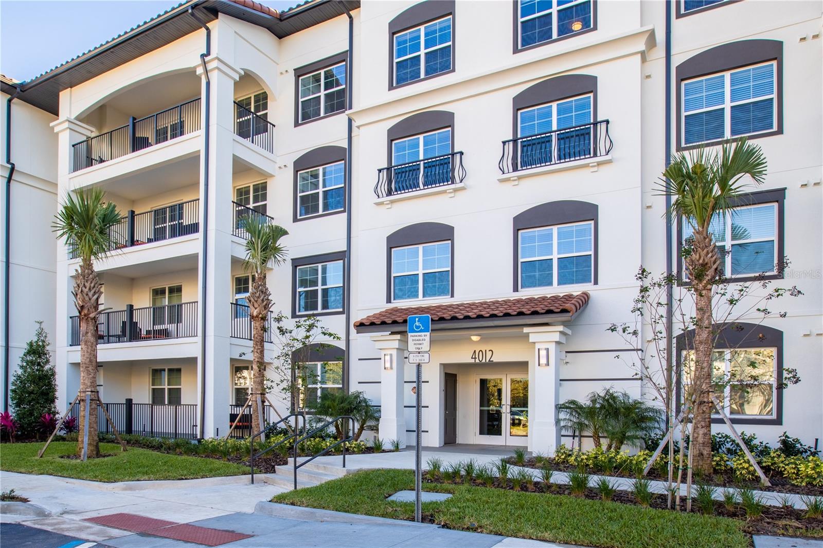 4012 Breakview Dr #B406