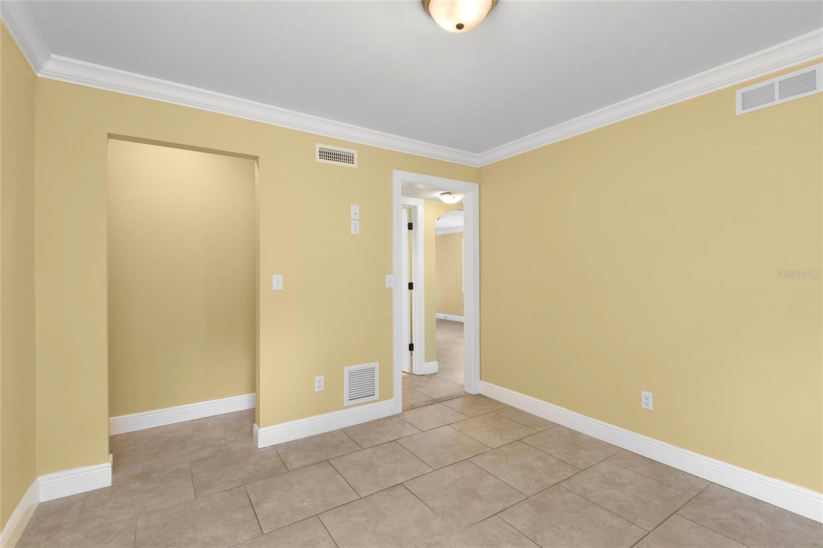 1609 Alden Rd