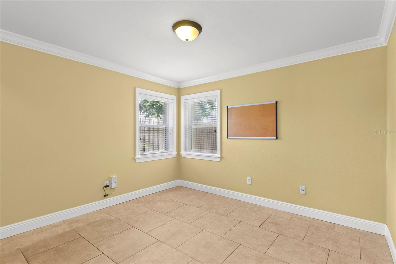 1609 Alden Rd