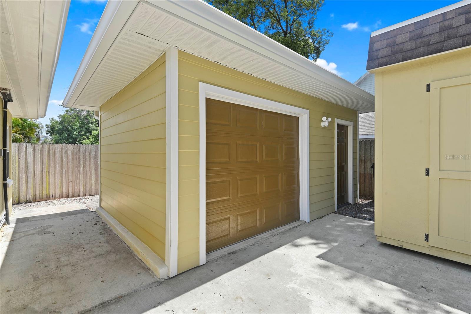 1609 Alden Rd