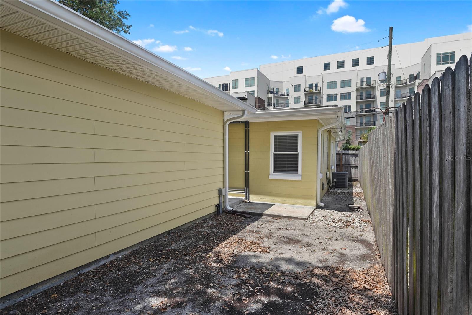 1609 Alden Rd