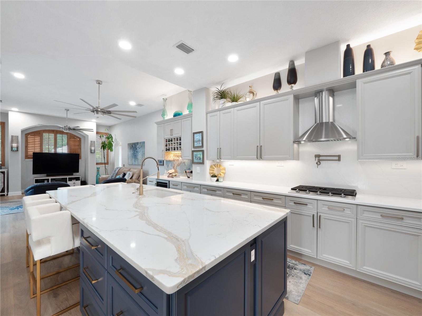 3268 REGAL CREST DR