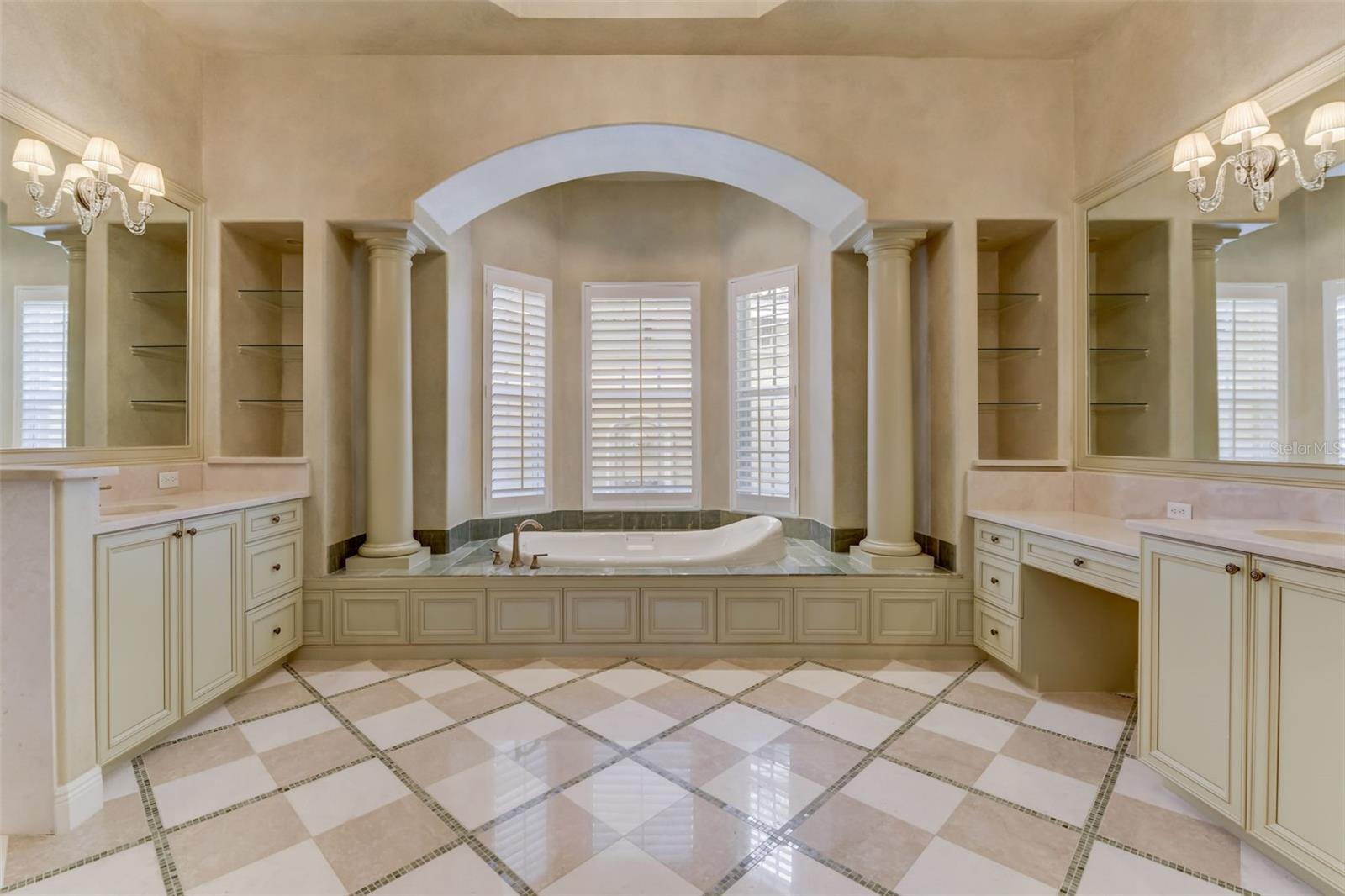 6245 Lake Burden View Dr