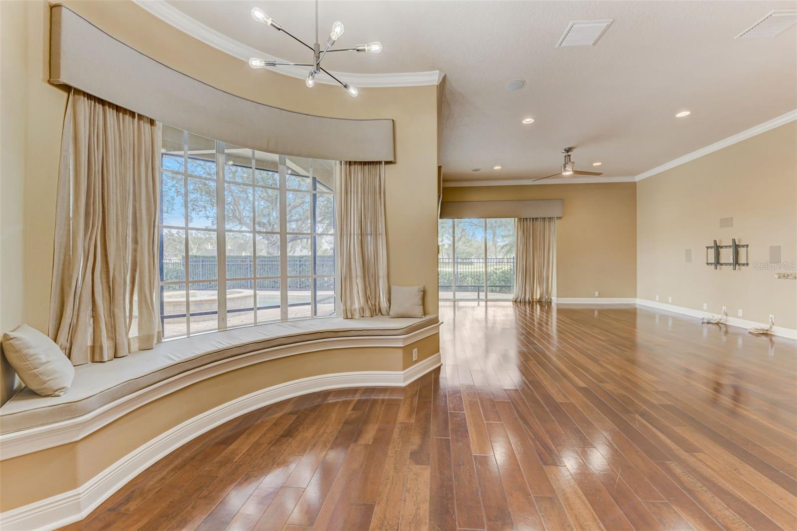 6245 Lake Burden View Dr