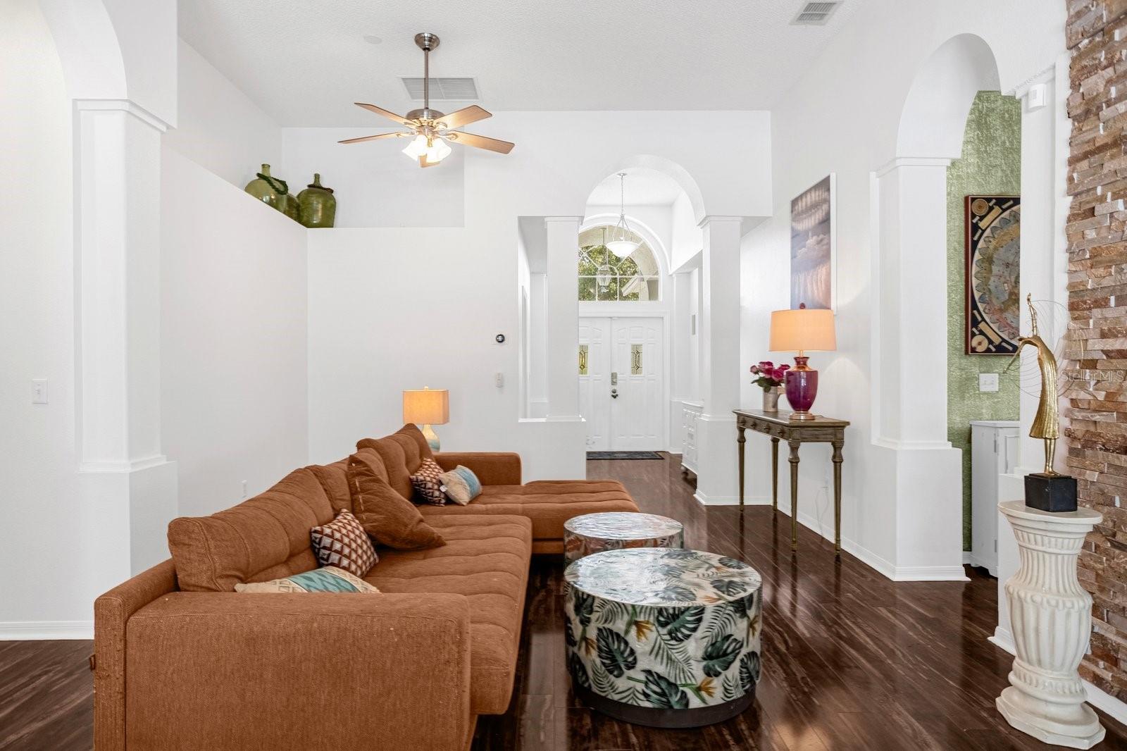 2100 Emerald Green Cir