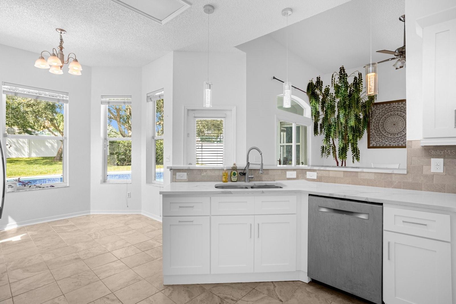 2100 Emerald Green Cir