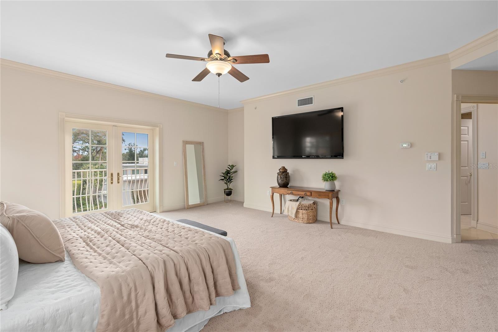 200 S Interlachen Ave #450