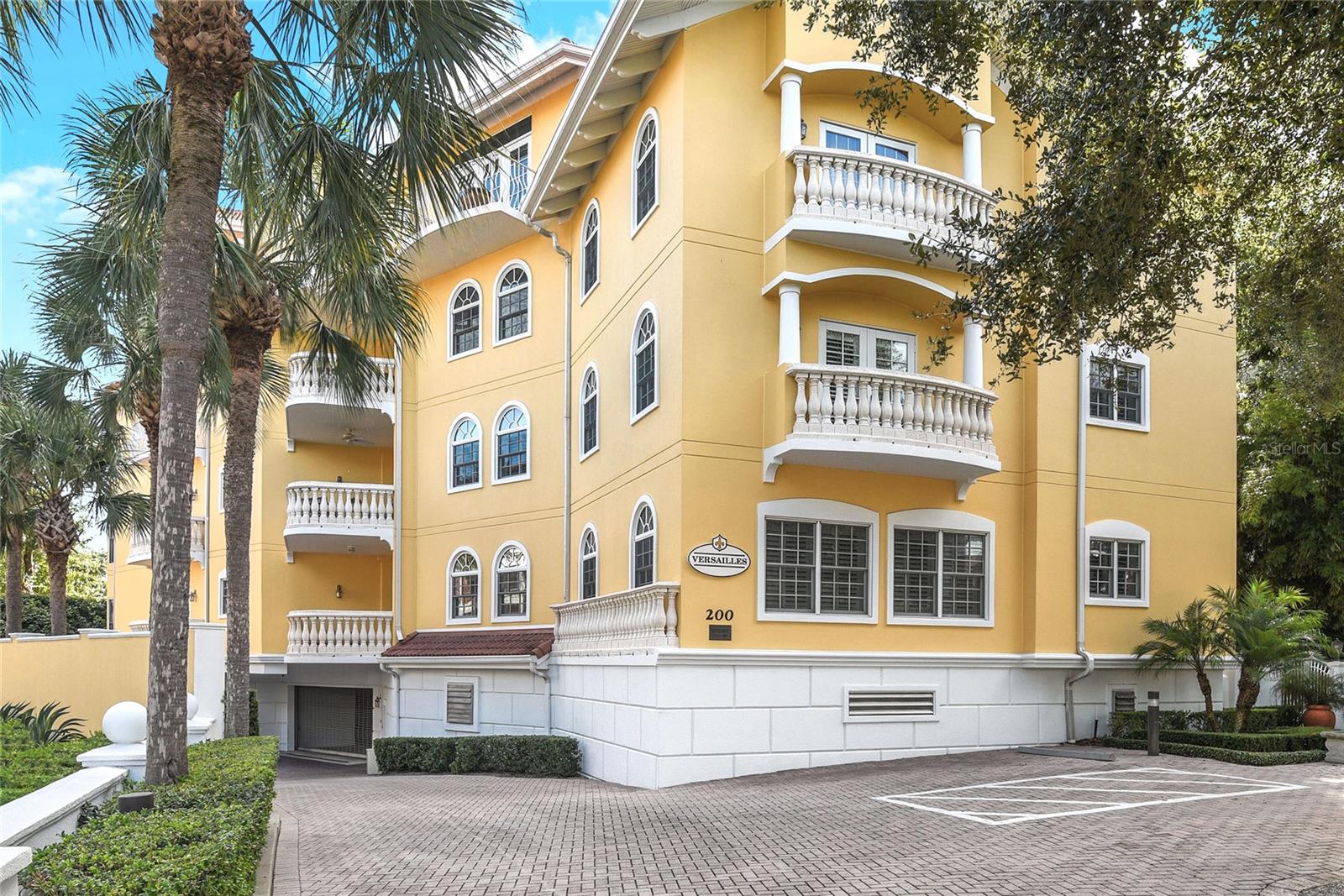 200 S Interlachen Ave #450