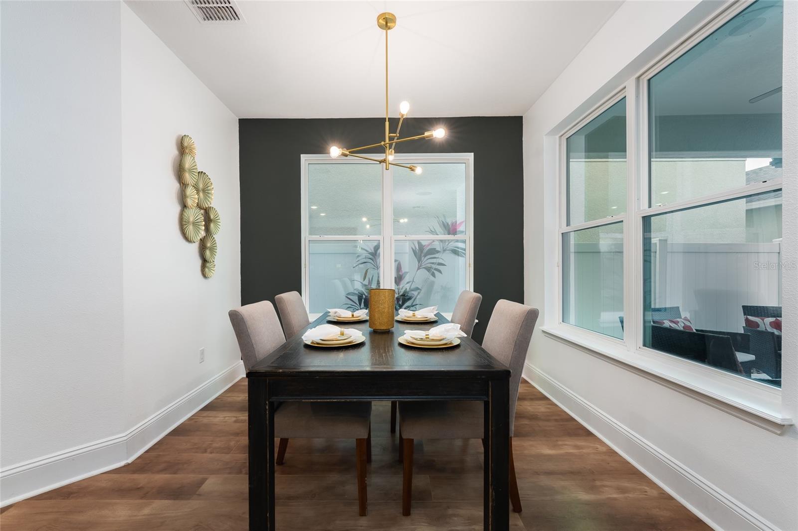 6382 Golden Dewdrop Trl