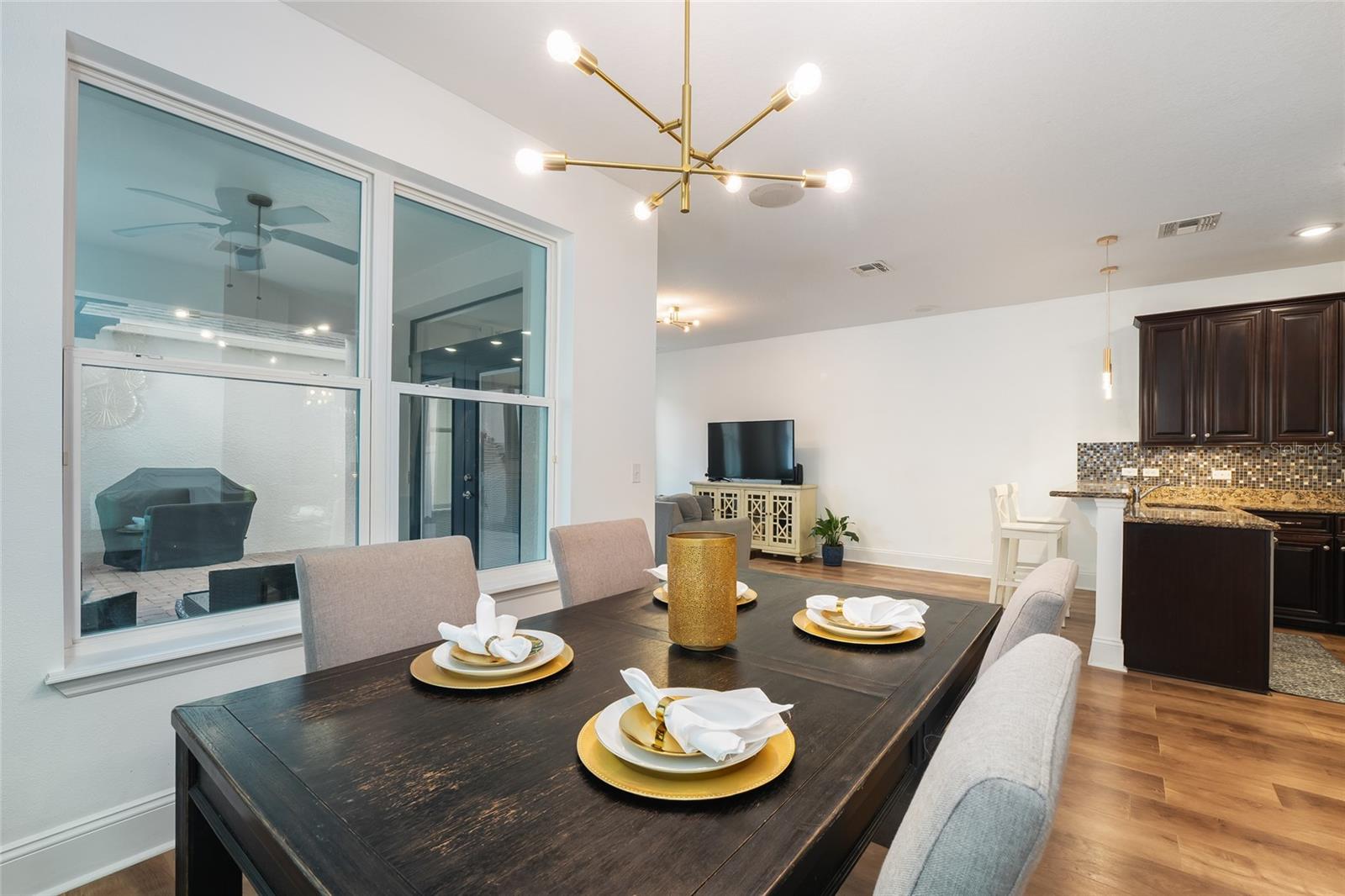 6382 Golden Dewdrop Trl