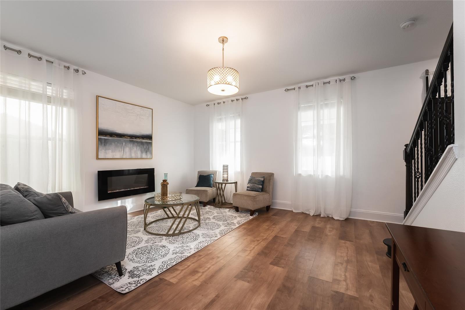 6382 Golden Dewdrop Trl