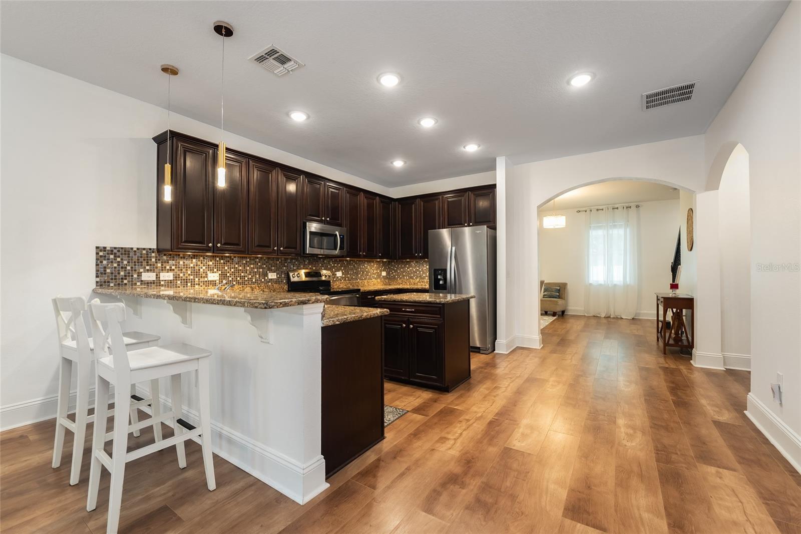 6382 Golden Dewdrop Trl