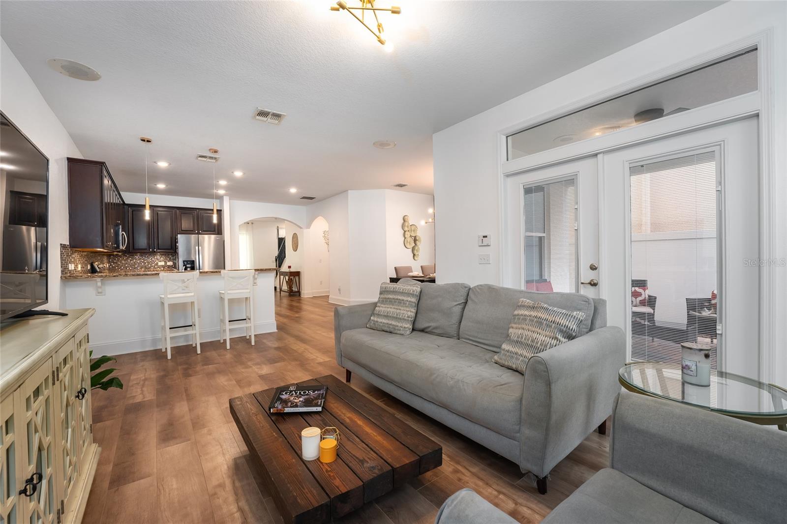 6382 Golden Dewdrop Trl