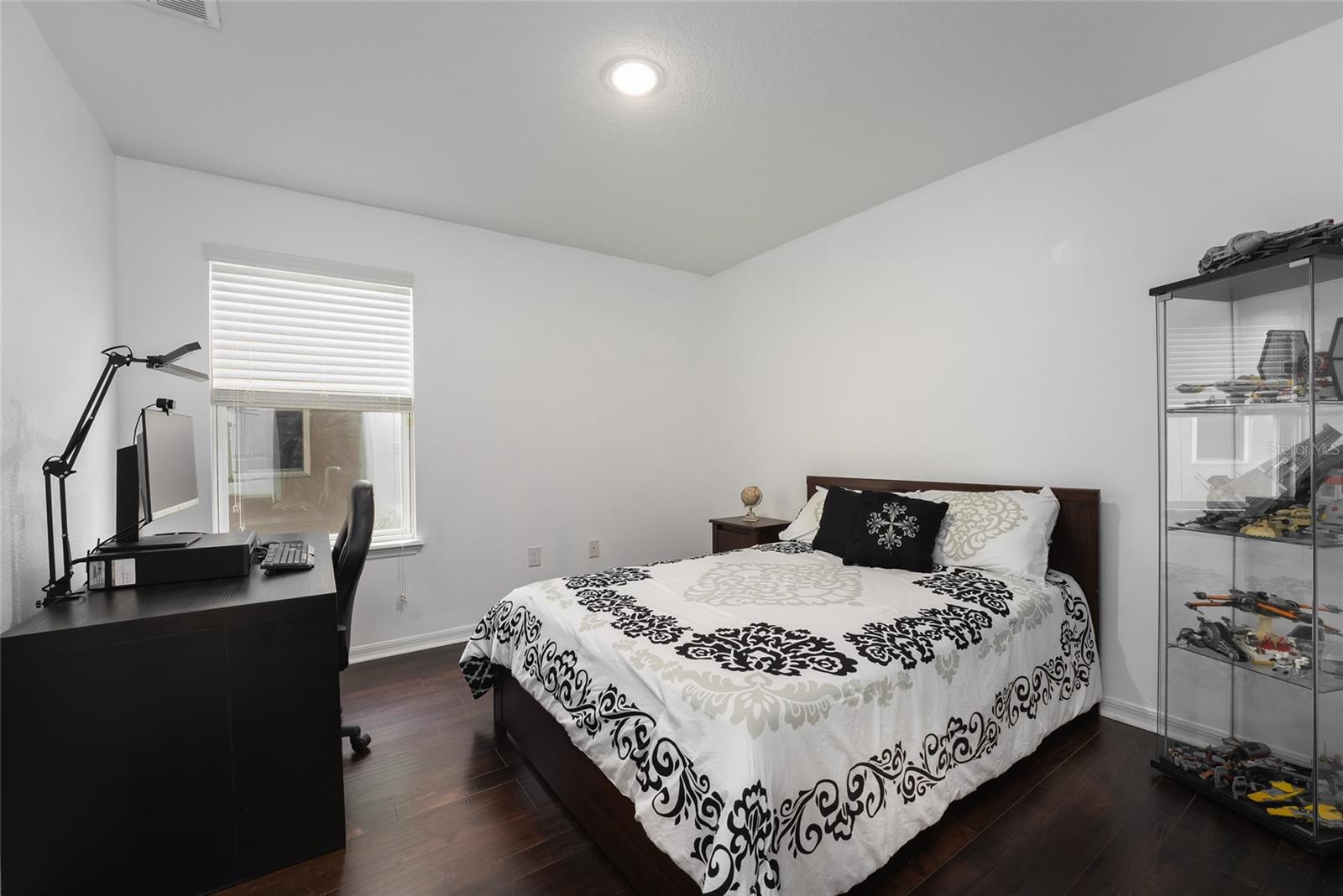 6382 Golden Dewdrop Trl