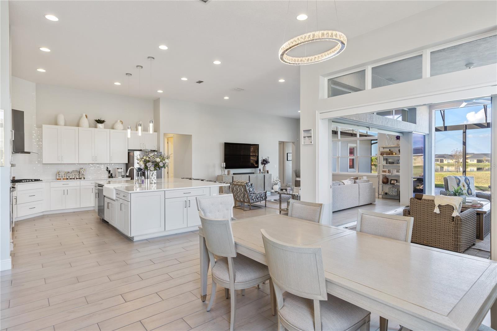 2669 Meadowedge Loop