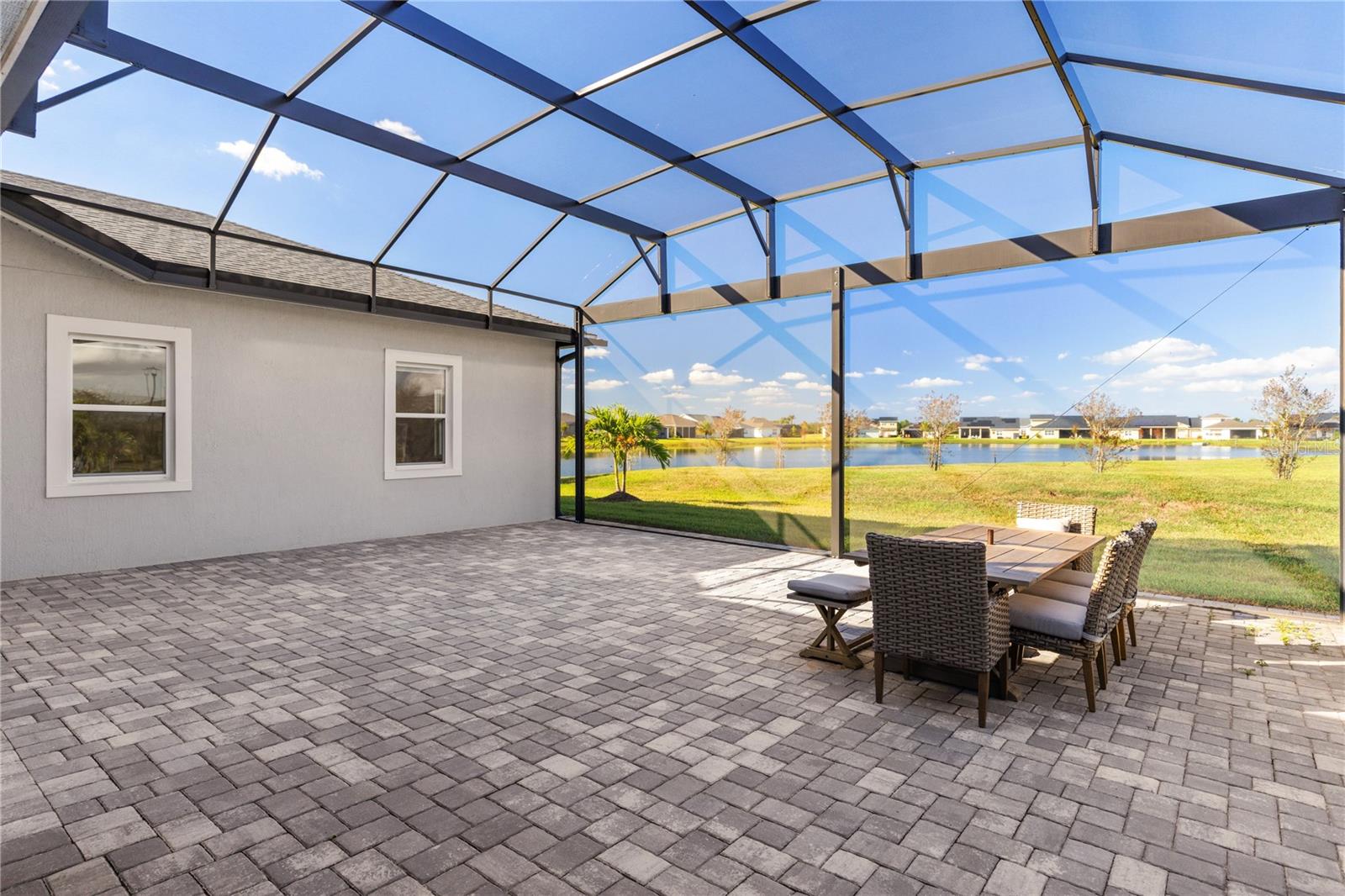 2669 Meadowedge Loop