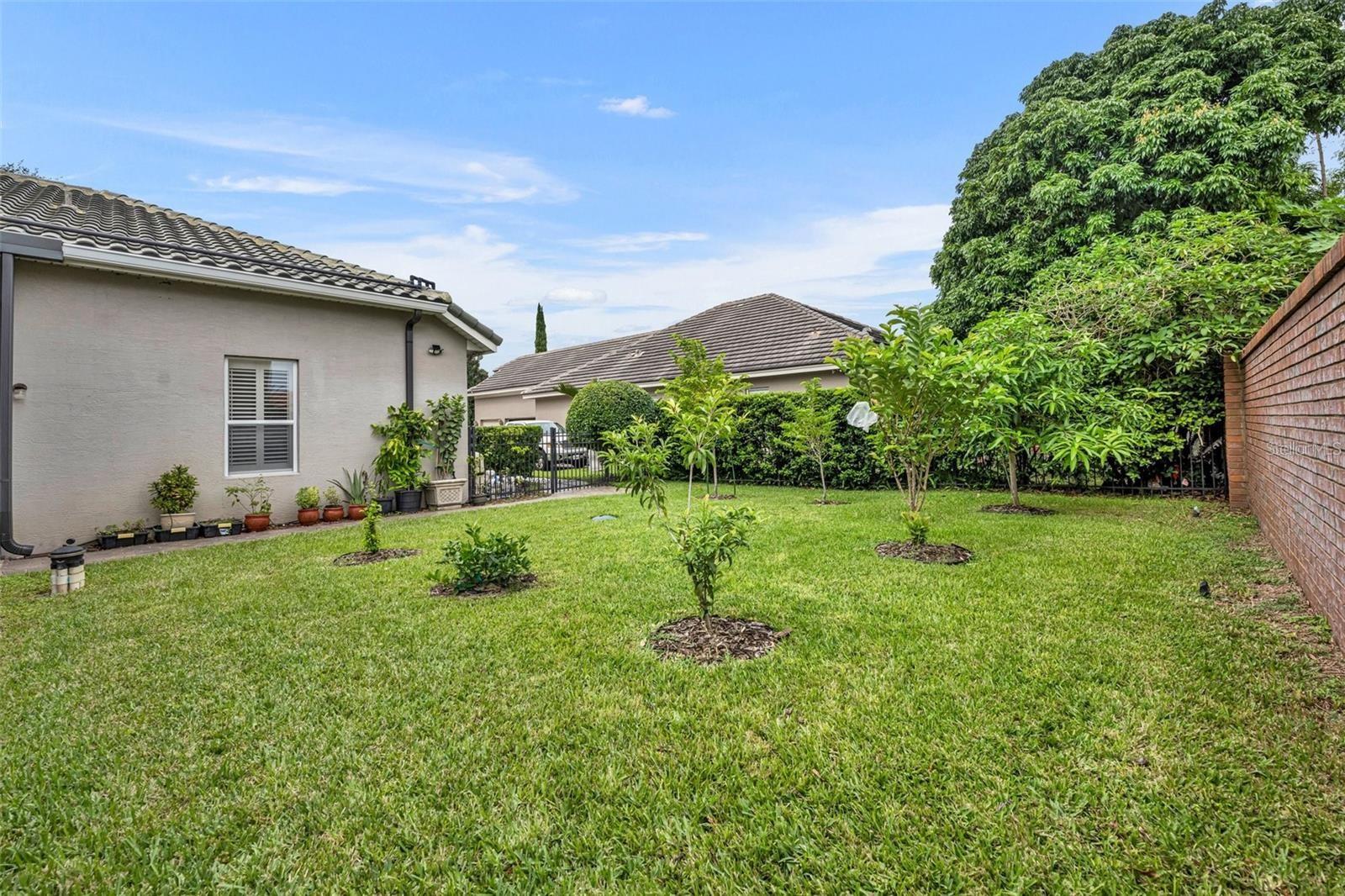 4945 KENSINGTON PARK BLVD