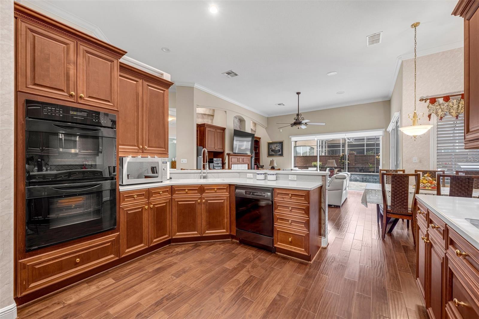 4945 KENSINGTON PARK BLVD