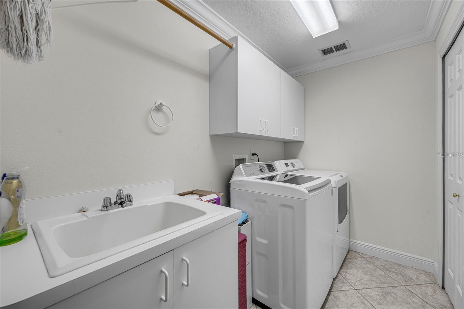 4945 KENSINGTON PARK BLVD